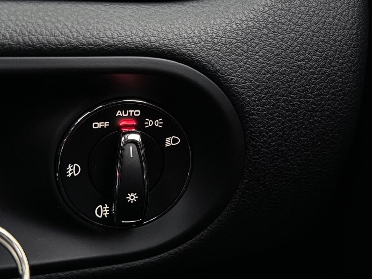 Porsche Macan thumbnail Misc Controls