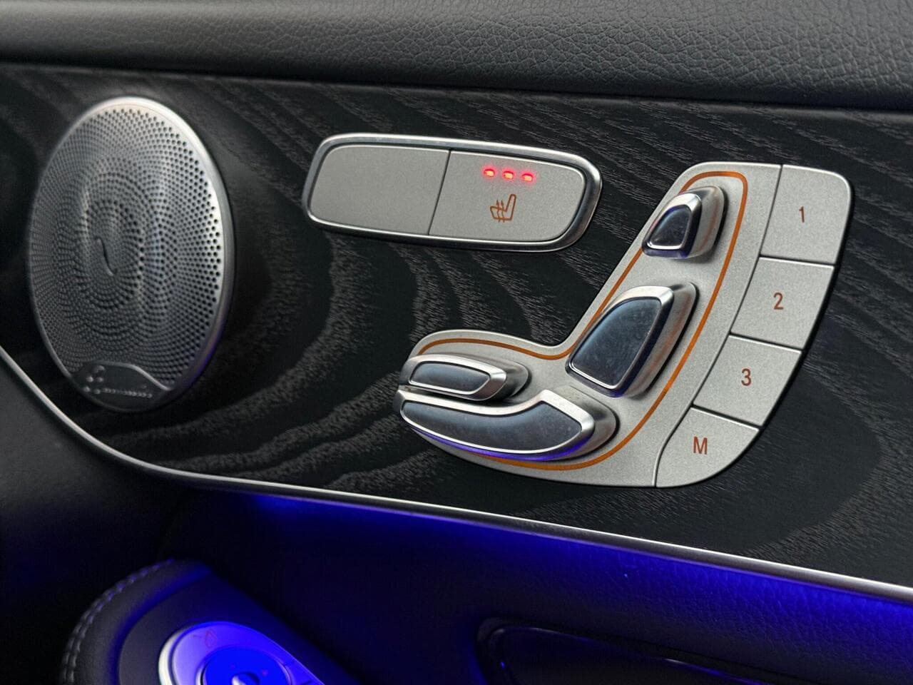 Mercedes-Benz GLC thumbnail Misc Controls