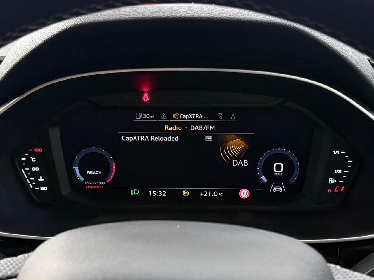 Audi Q3 thumbnail Driver Instruments