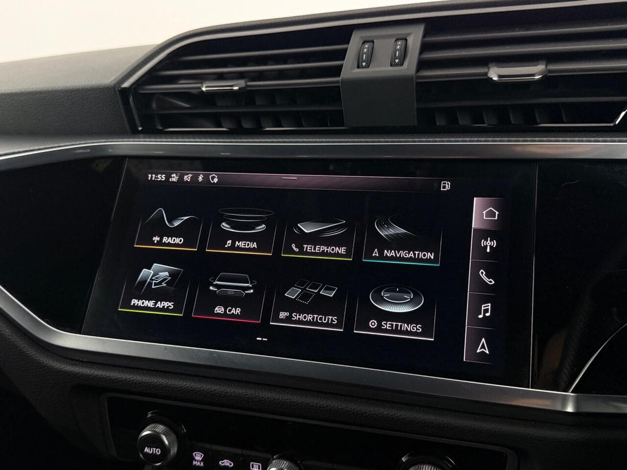 Audi Q3 thumbnail Infotainment System
