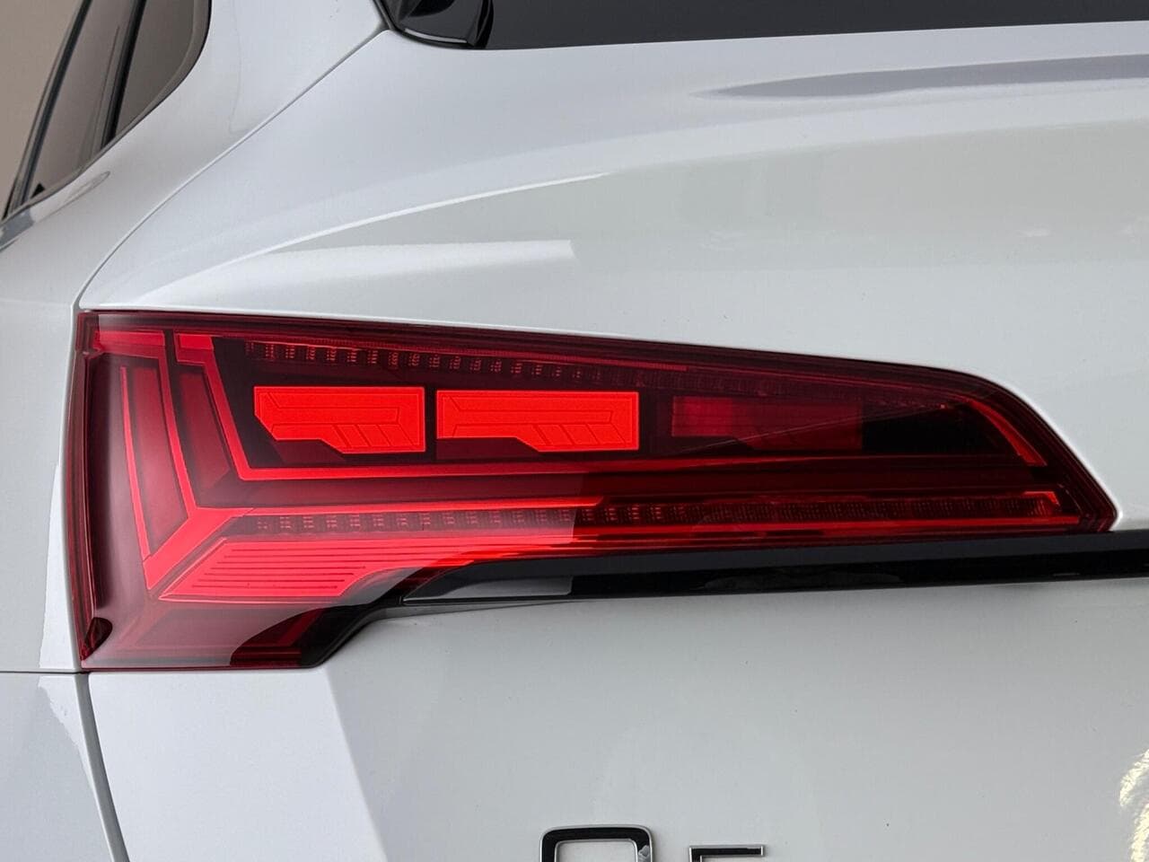 Audi Q5 thumbnail Lights Rear