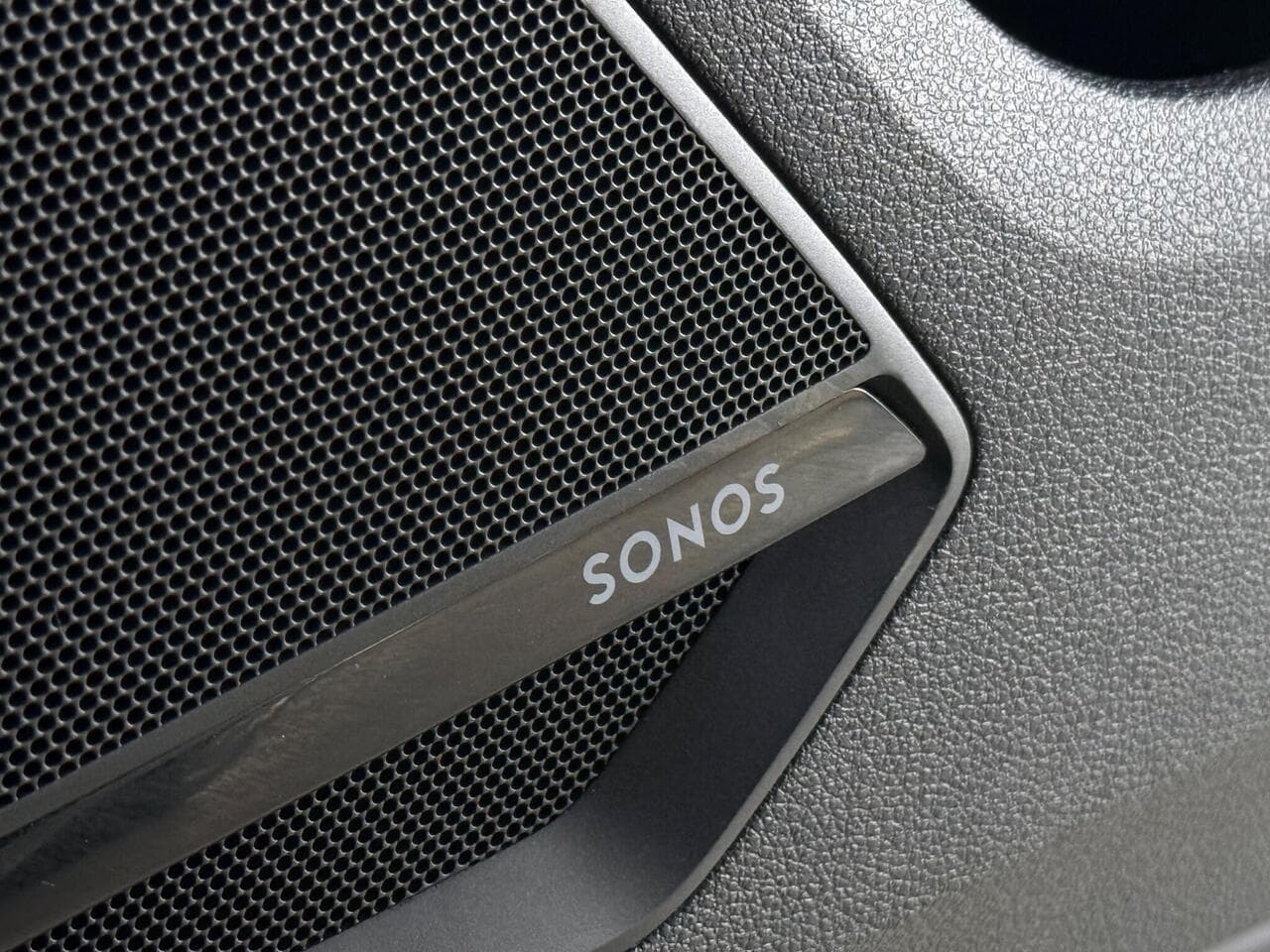 Audi Q2 thumbnail Misc Controls