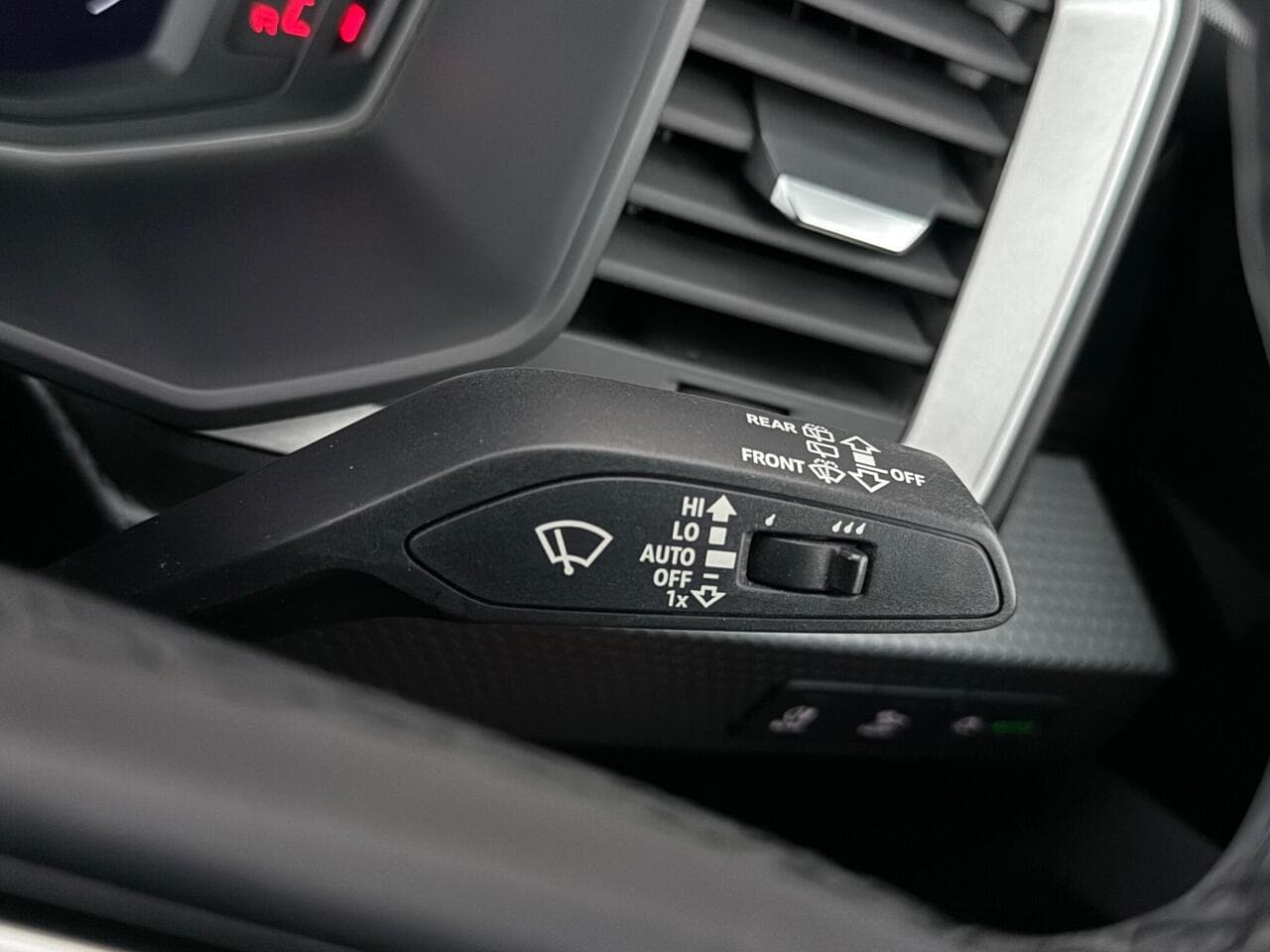 Audi A1 thumbnail Misc Controls