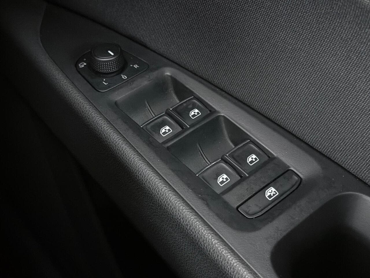 SEAT Leon thumbnail Inconclusive