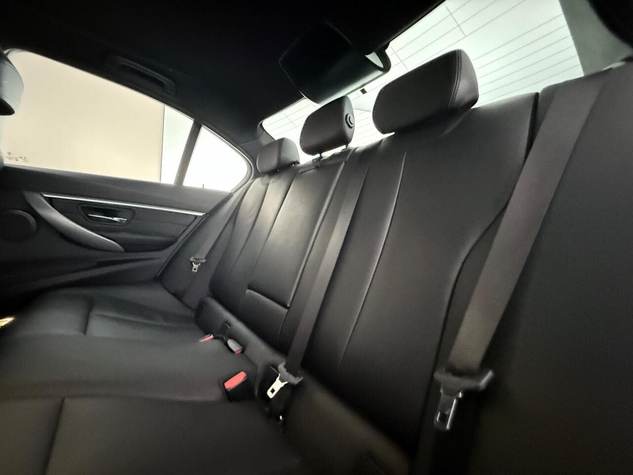 BMW 3 Series thumbnail Seats Rear