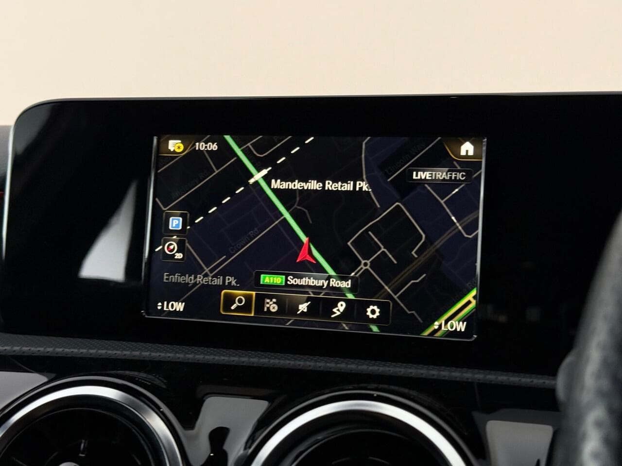 Mercedes-Benz A Class thumbnail Infotainment System