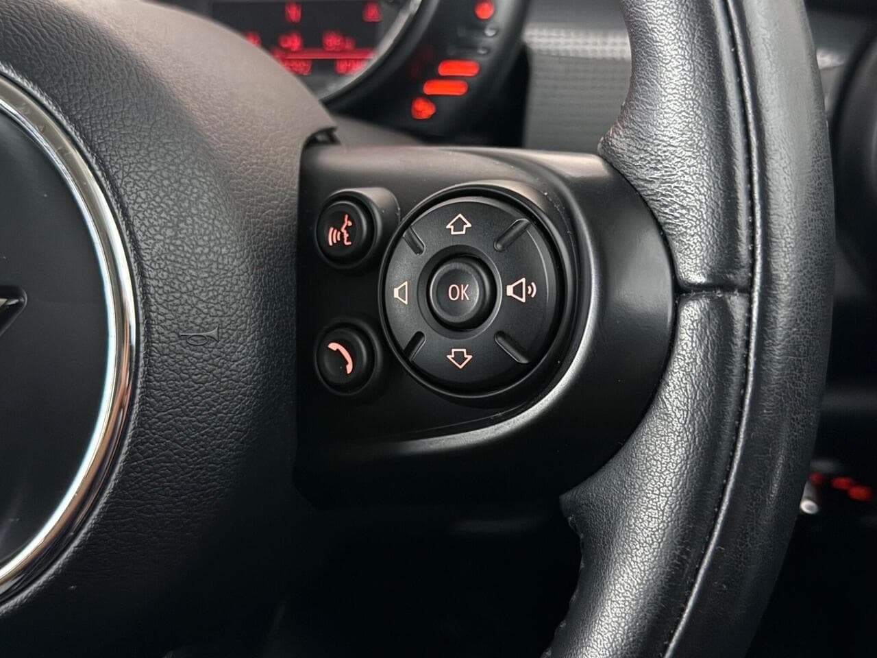 MINI Hatch thumbnail Misc Controls