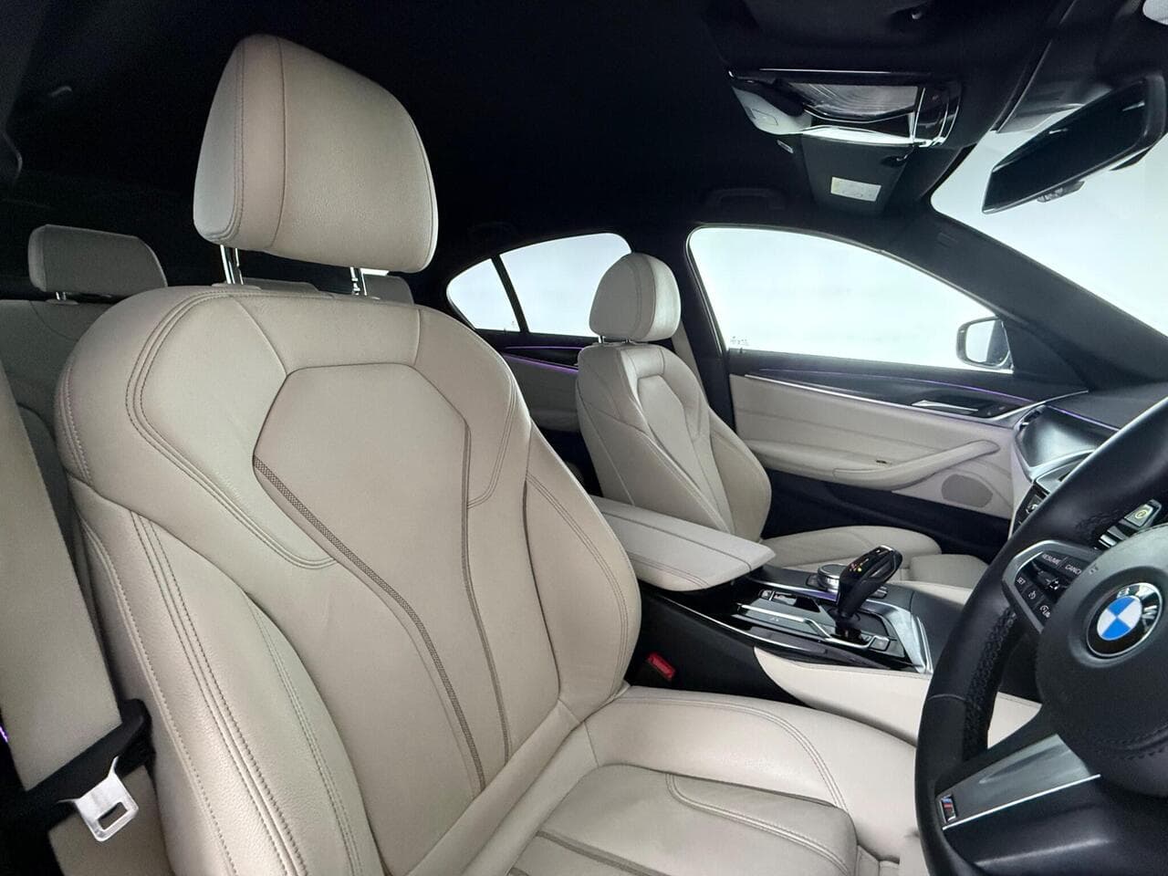 BMW 5 Series thumbnail Seat Driver
