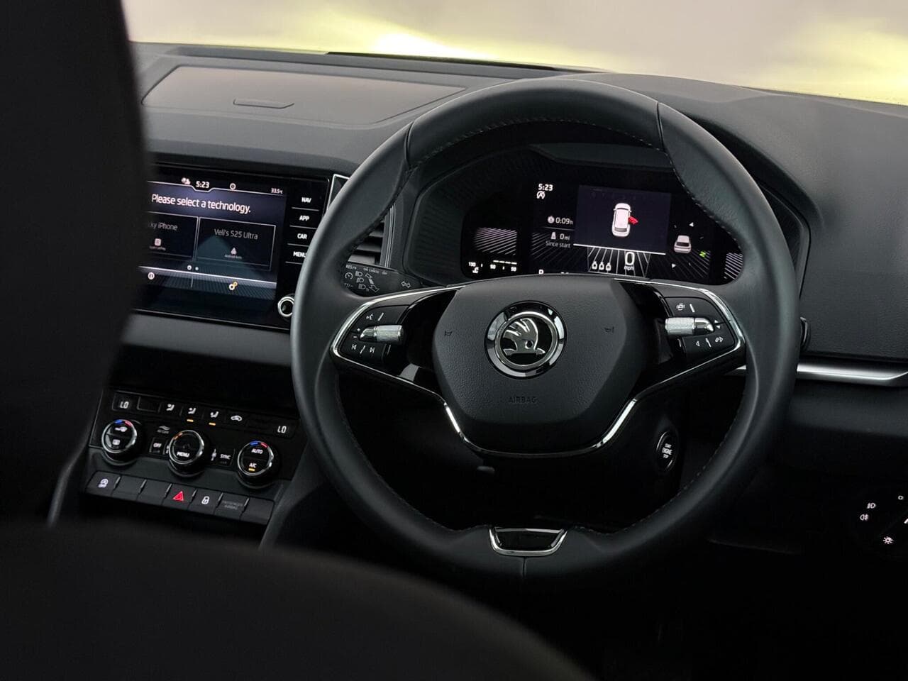 Skoda Karoq thumbnail Steering Wheel