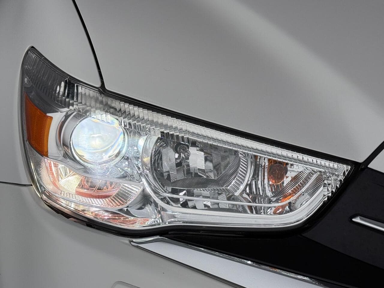 Mitsubishi ASX thumbnail Lights Front