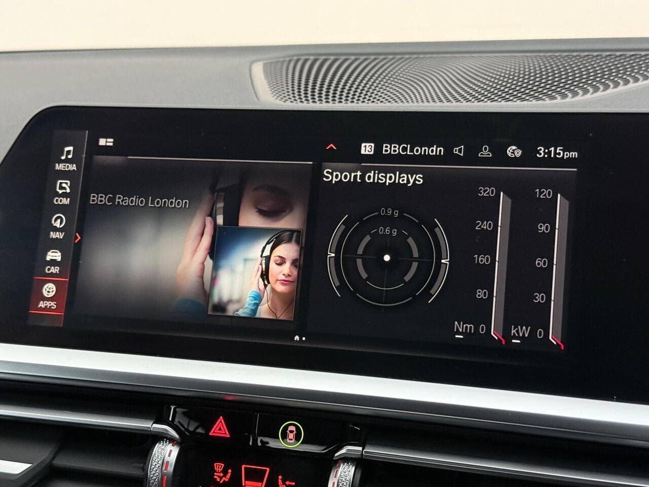 BMW 3 Series thumbnail Infotainment System