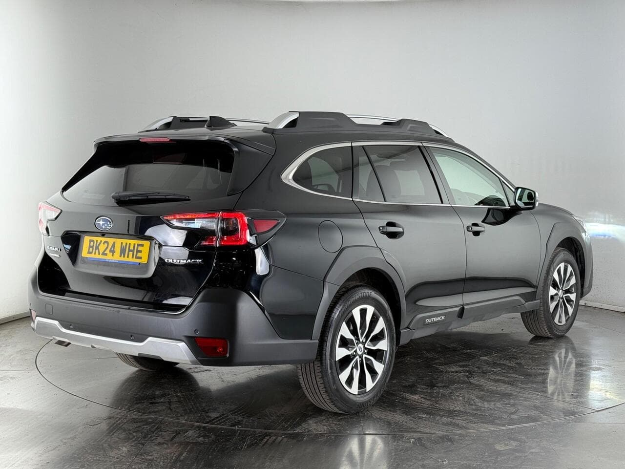 Subaru Outback thumbnail Rear Right