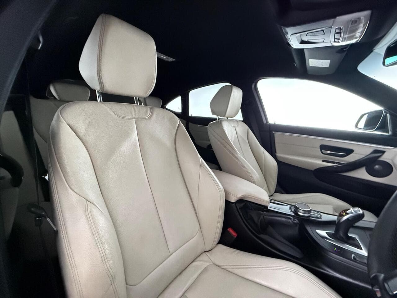 BMW 4 Series Gran Coupe thumbnail Seat Driver