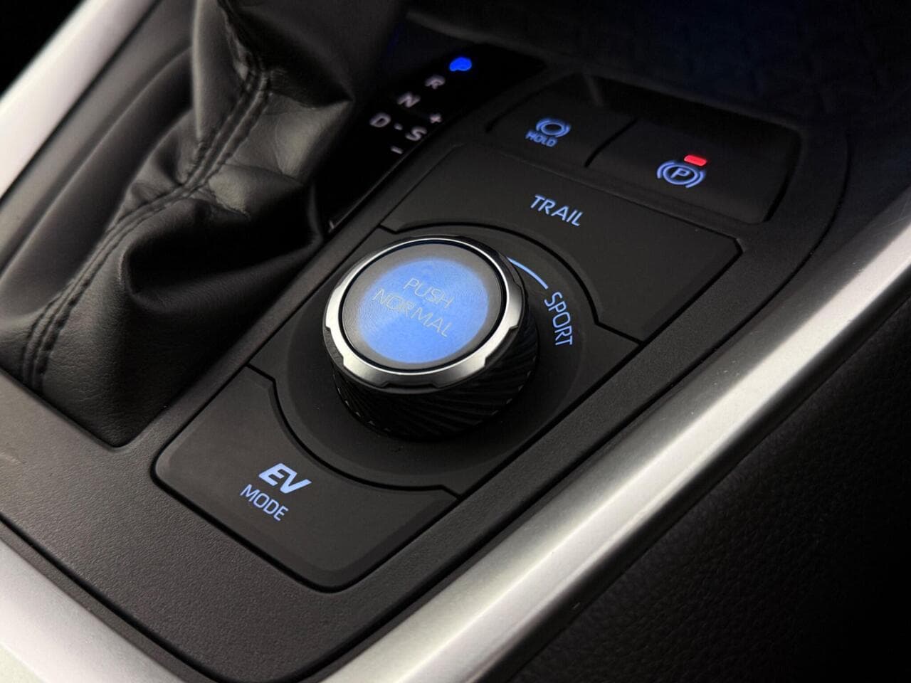 Toyota RAV4 thumbnail Misc Controls