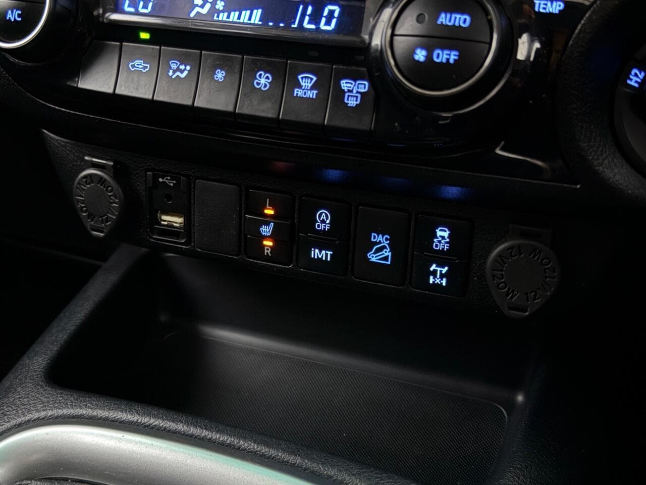 Toyota Hilux thumbnail Misc Controls