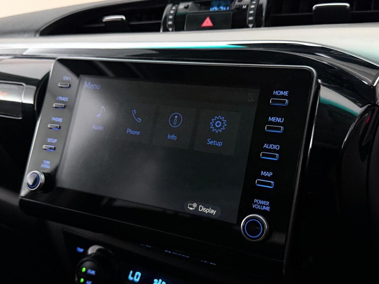 Toyota Hilux thumbnail Infotainment System