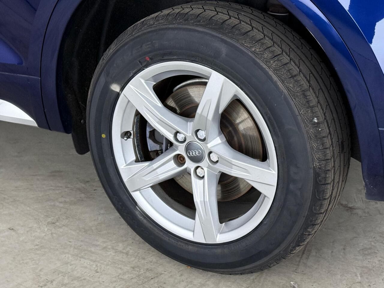 Audi Q5 thumbnail Wheel