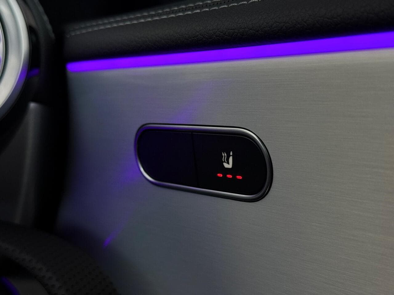 Mercedes-Benz CLA thumbnail Misc Controls