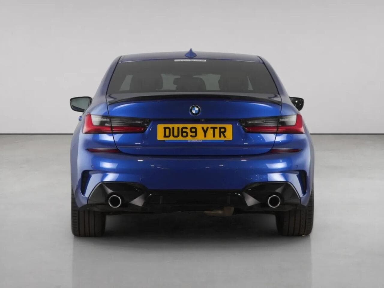BMW 3 Series thumbnail Rear