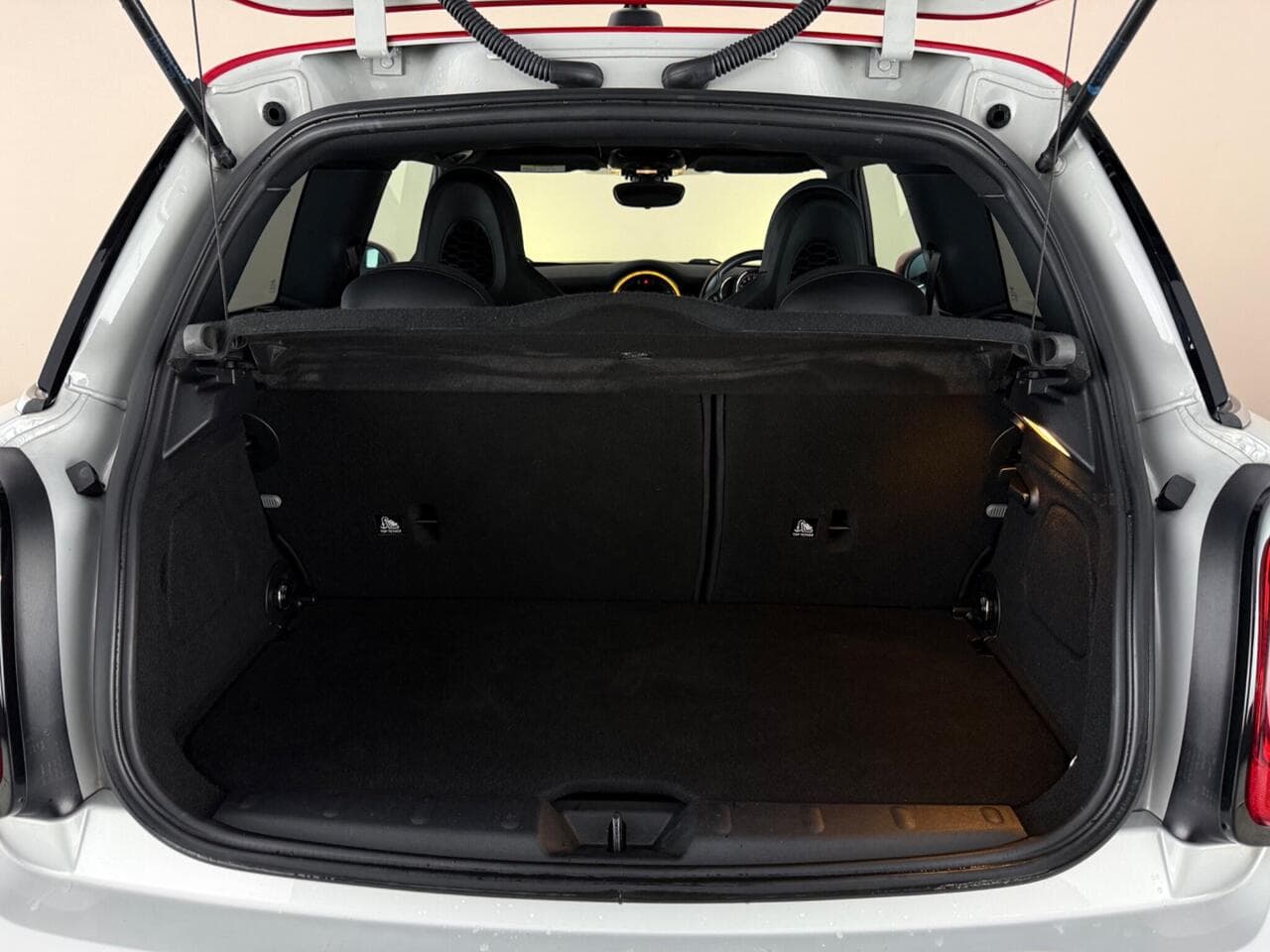 MINI Hatch thumbnail Boot