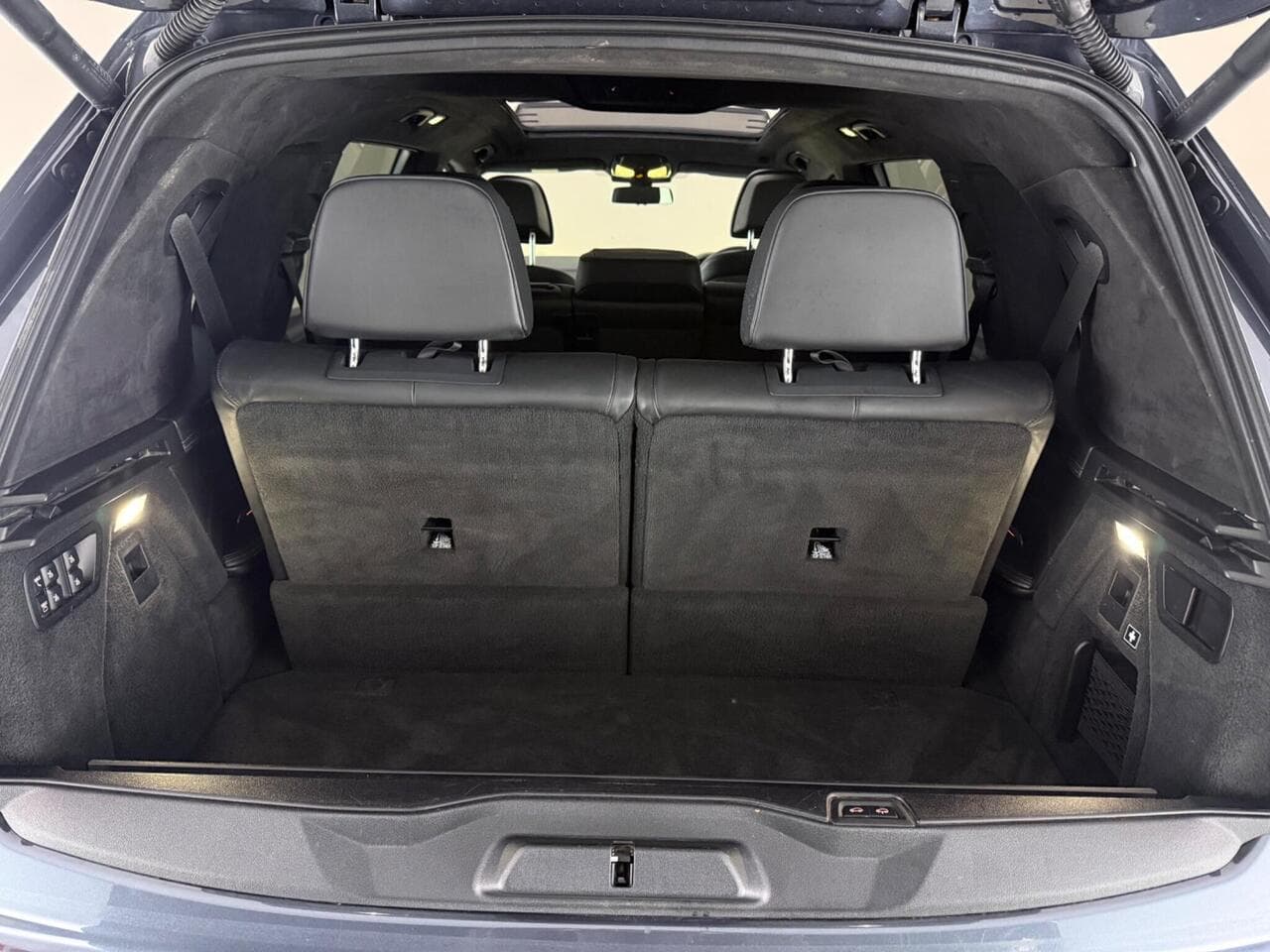 BMW X7 thumbnail Boot