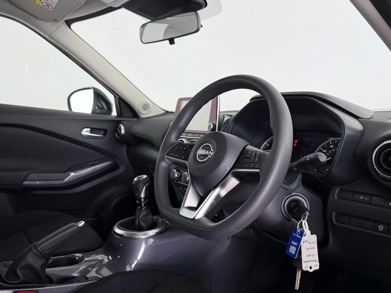 Nissan Juke thumbnail Interior Front