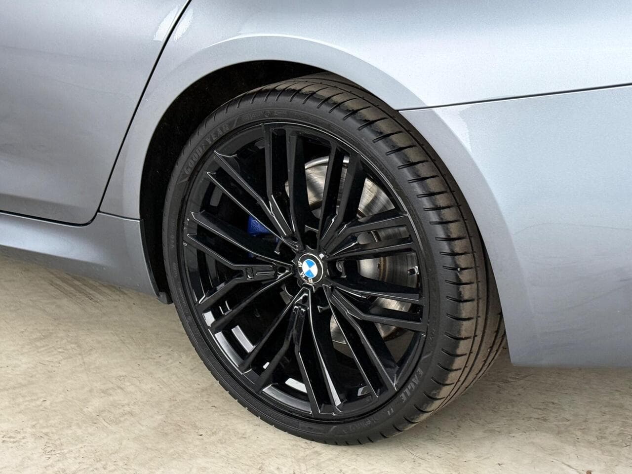 BMW 5 Series thumbnail Wheel