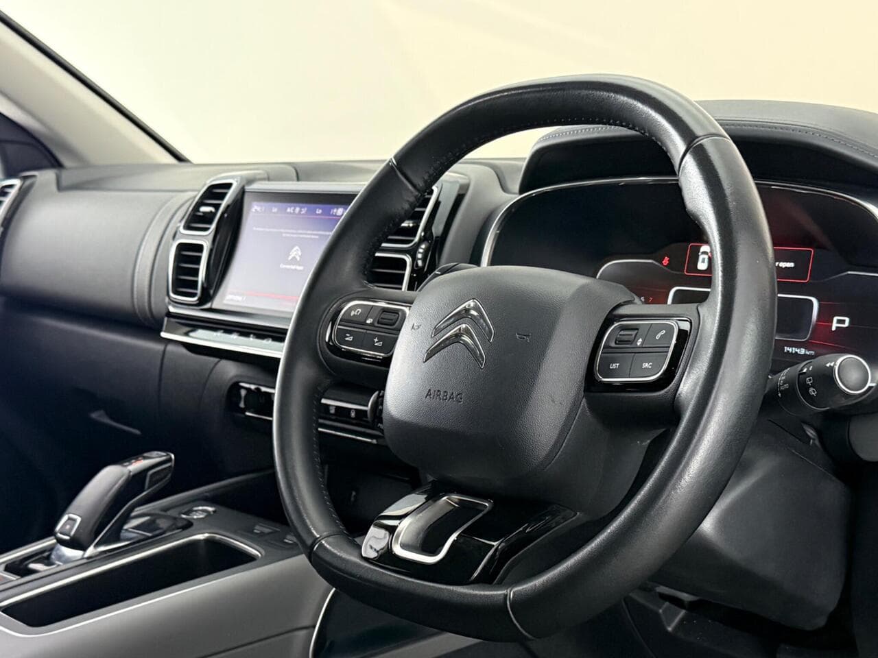 Citroen C5 Aircross thumbnail Steering Wheel