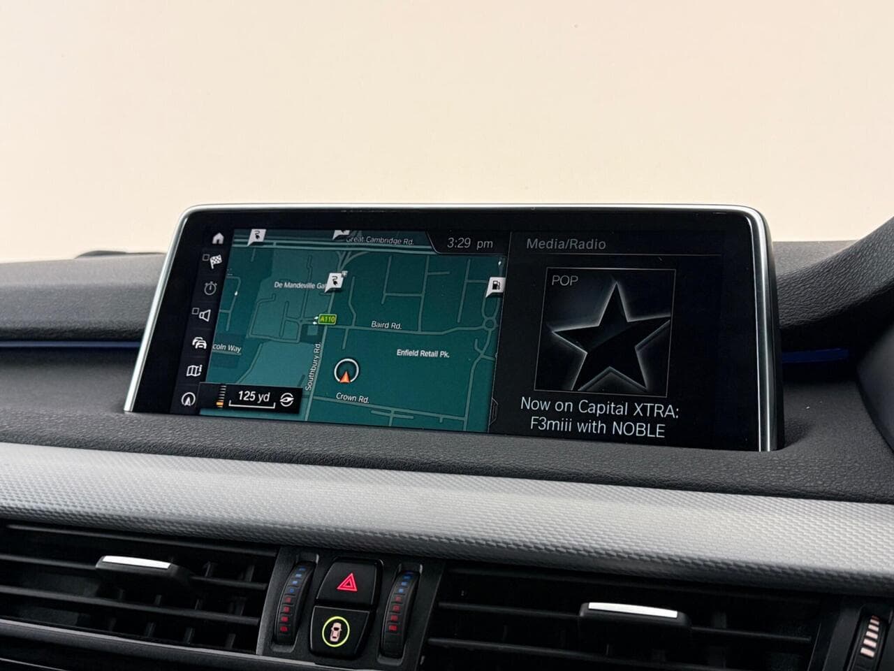 BMW X5 thumbnail Infotainment System
