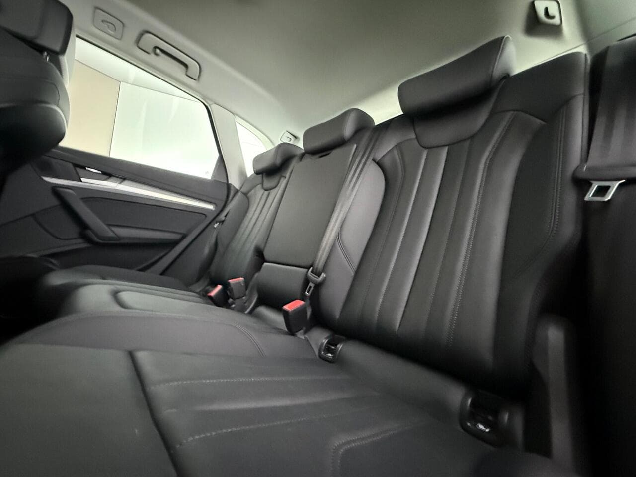 Audi Q5 thumbnail Seats Rear