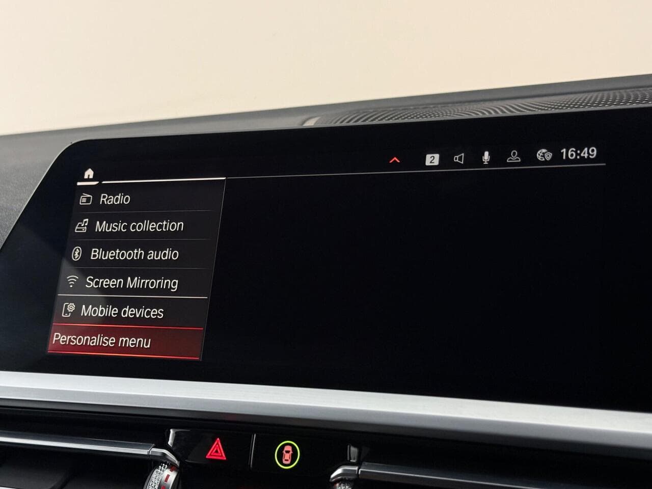 BMW 3 Series thumbnail Infotainment System