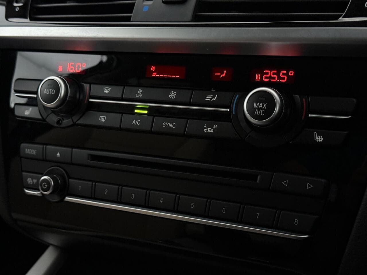 BMW X3 thumbnail Infotainment System