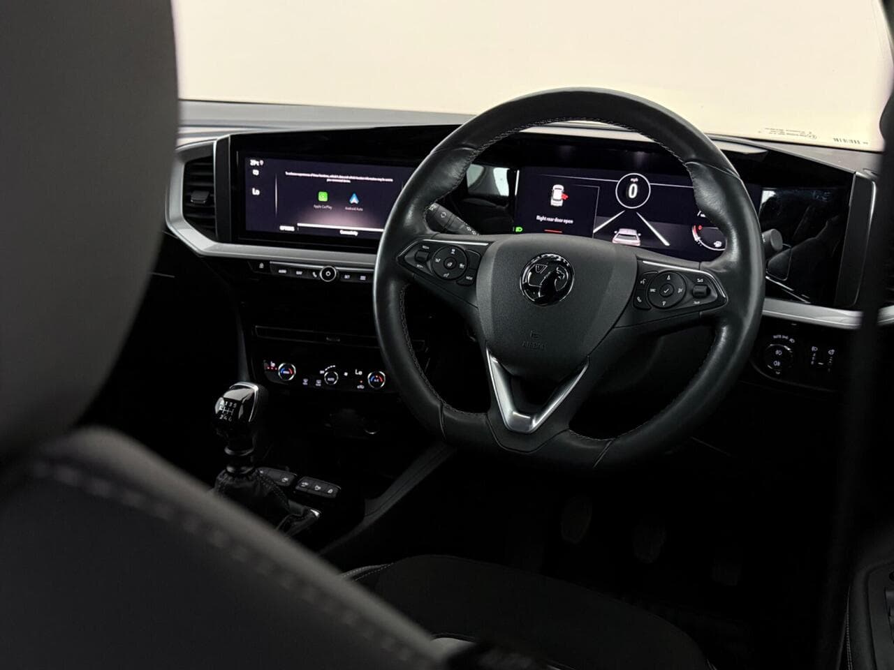 Vauxhall Mokka thumbnail Steering Wheel