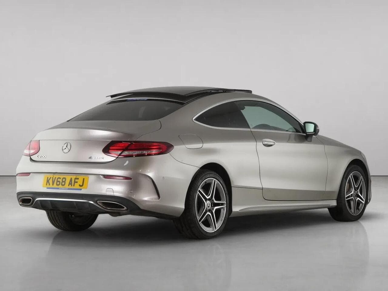 Mercedes-Benz C Class thumbnail Rear Right