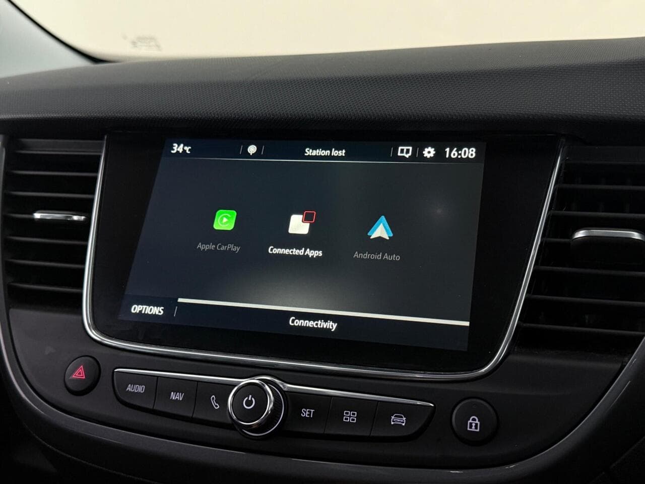 Vauxhall Crossland thumbnail Infotainment System