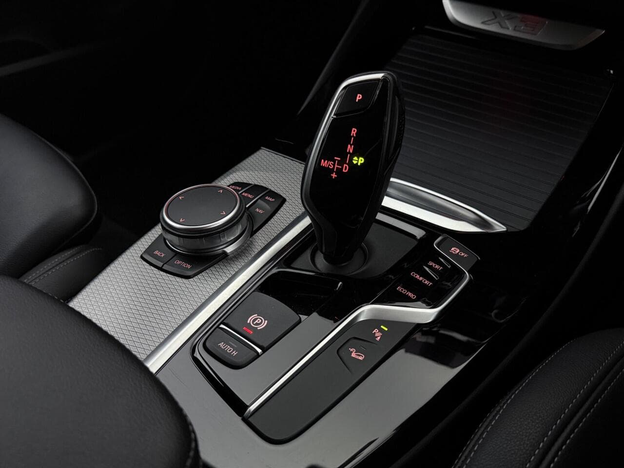 BMW X3 thumbnail Interior Front