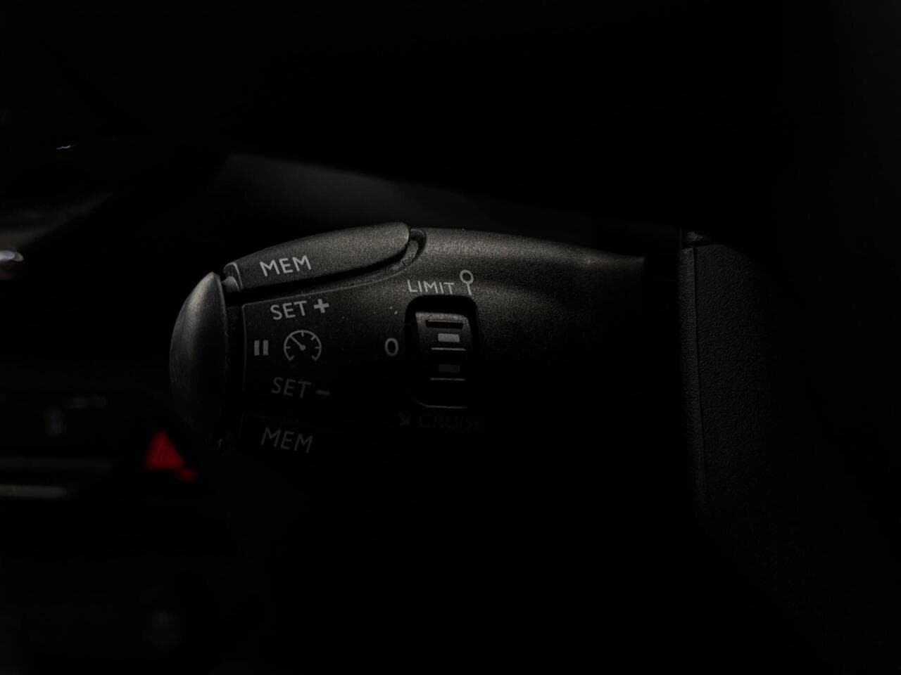 Citroen C5 Aircross thumbnail Misc Controls