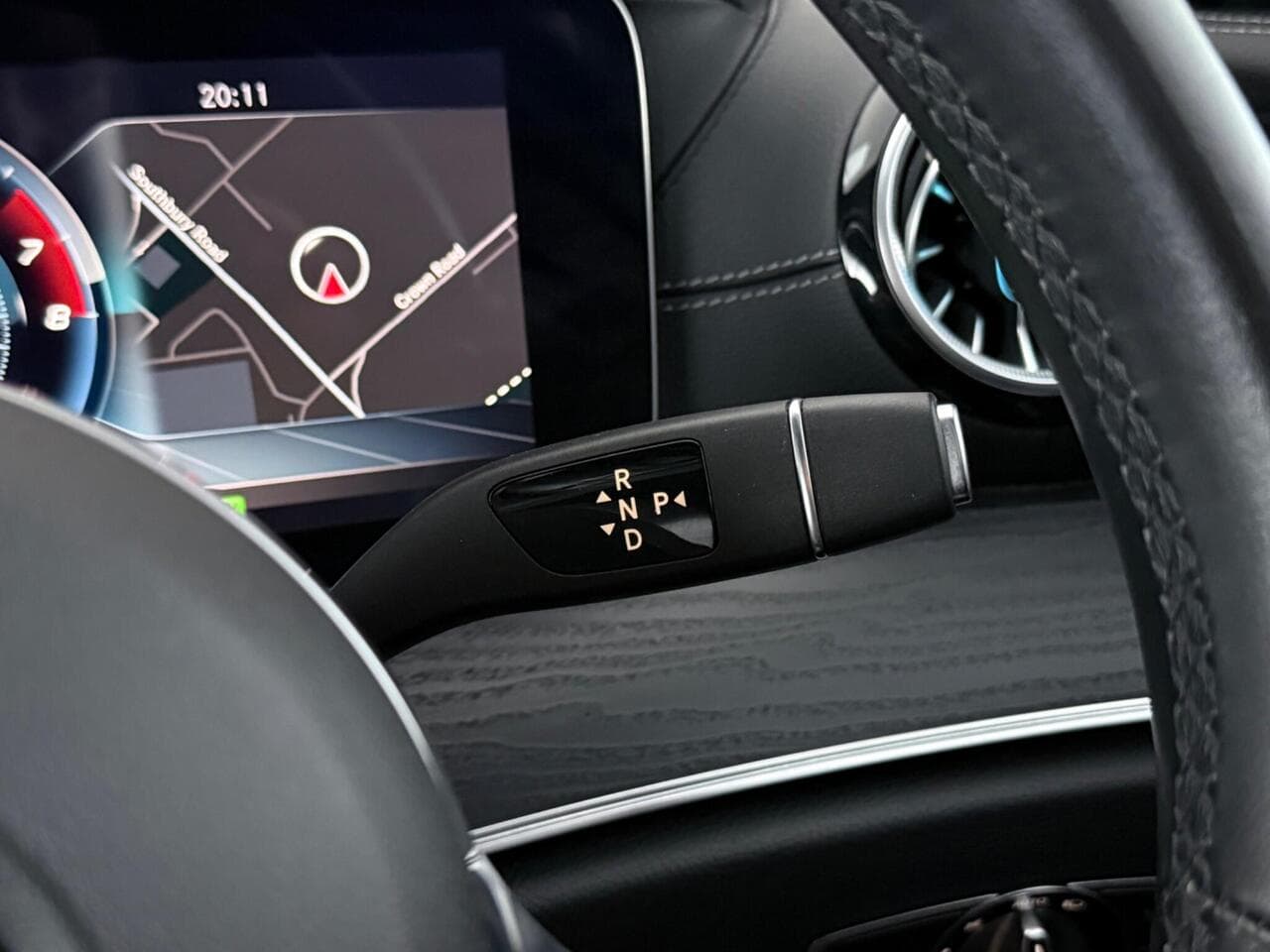Mercedes-Benz E Class thumbnail Driver Instruments