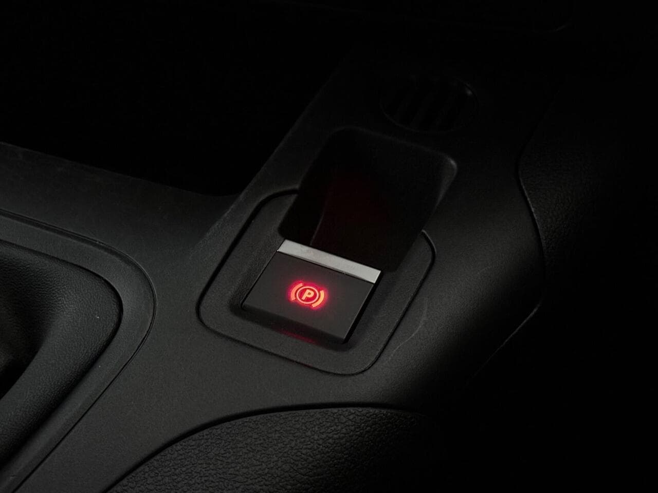 Peugeot Partner thumbnail Misc Controls