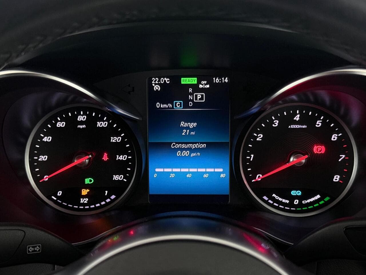 Mercedes-Benz C Class thumbnail Driver Instruments
