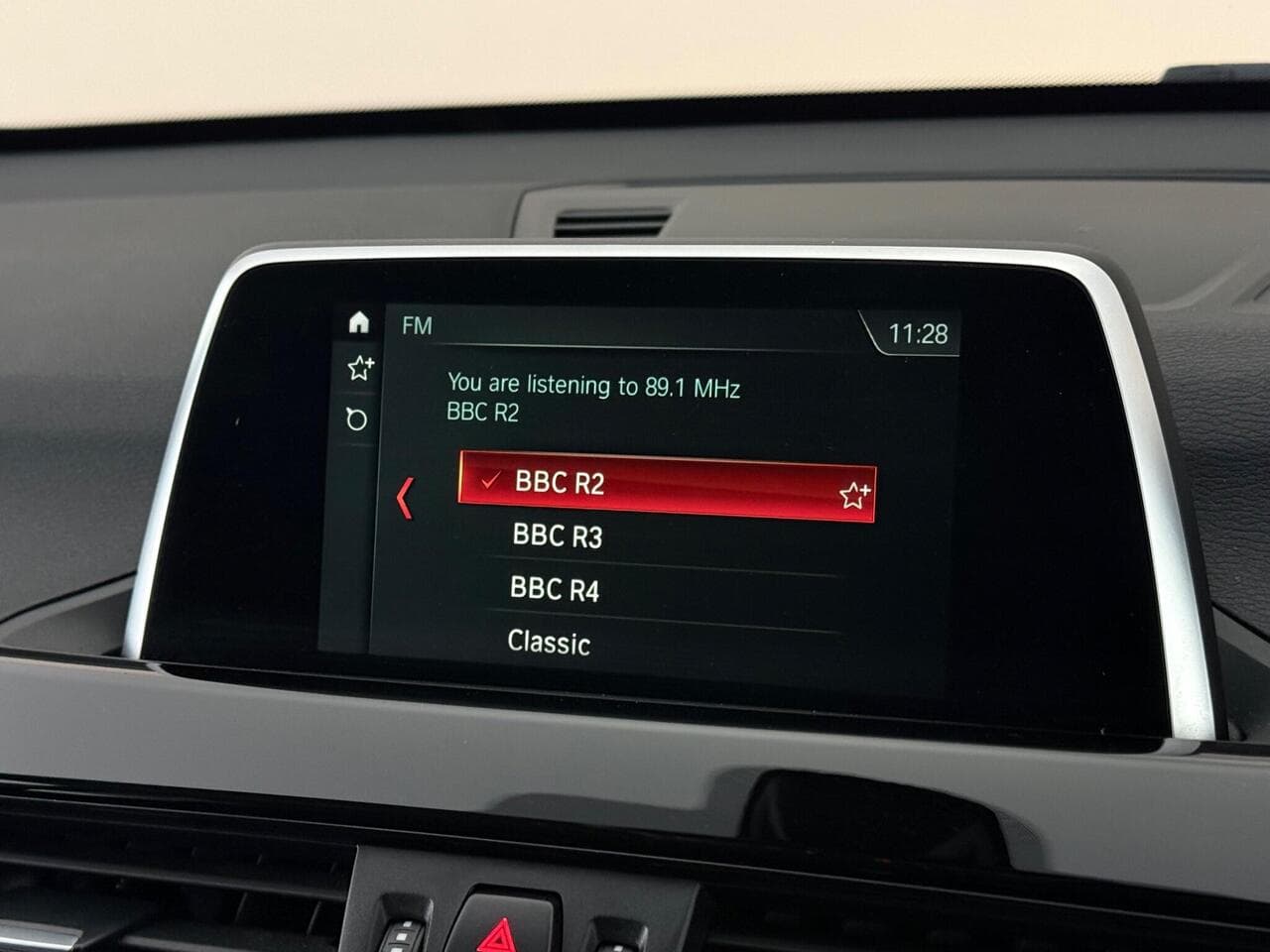 BMW X1 thumbnail Infotainment System