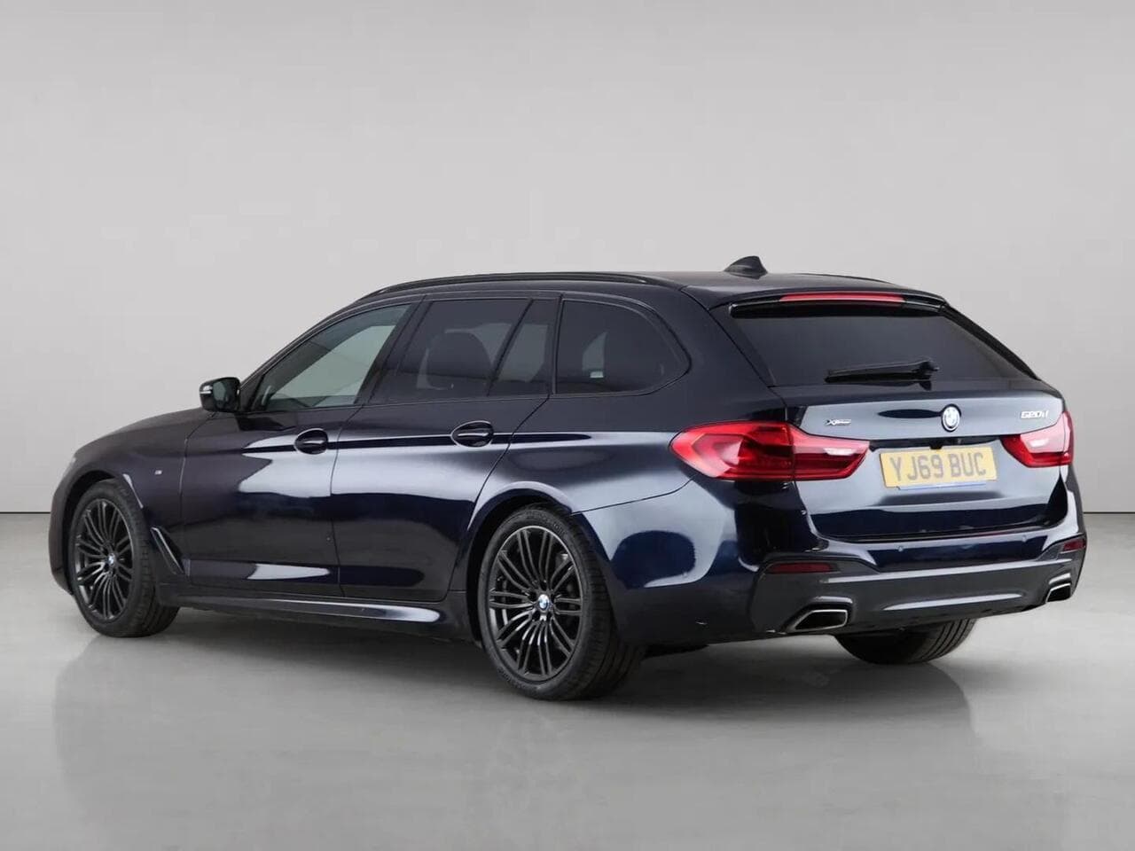 BMW 5 Series thumbnail Rear Left