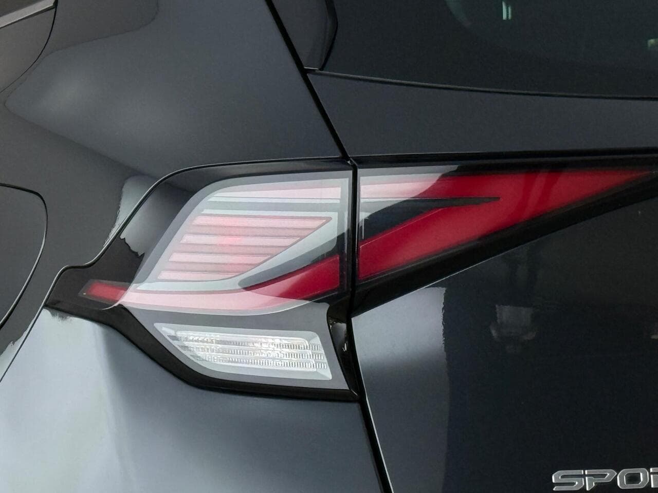 Kia Sportage thumbnail Lights Rear