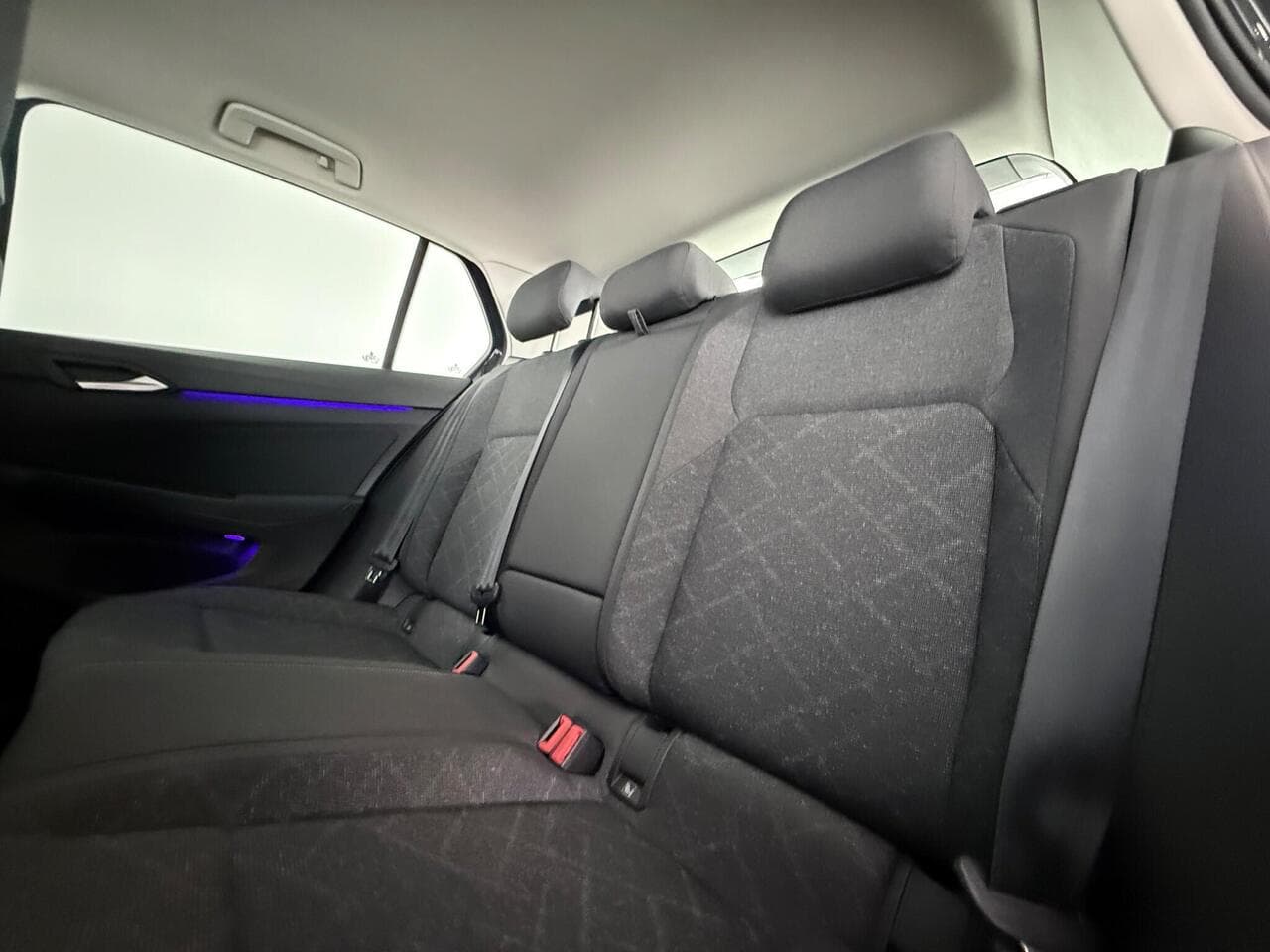 Volkswagen Golf thumbnail Seats Rear