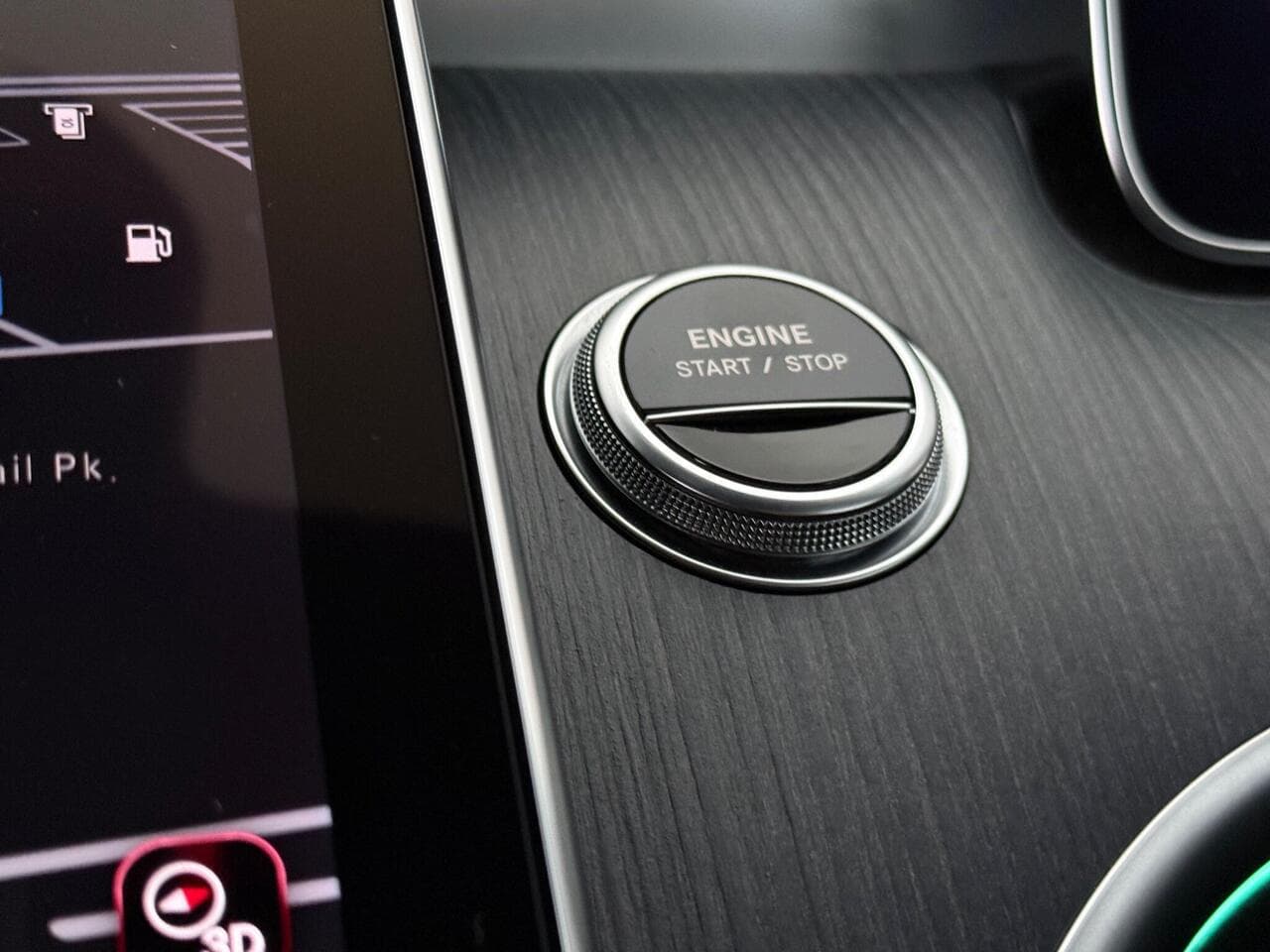 Mercedes-Benz C Class thumbnail Misc Controls