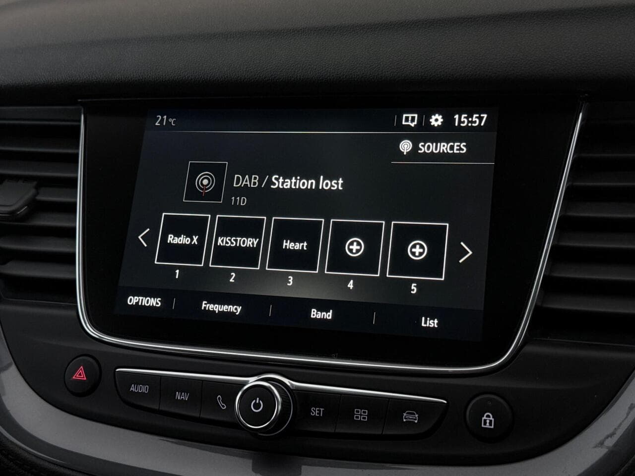 Vauxhall Grandland X thumbnail Infotainment System