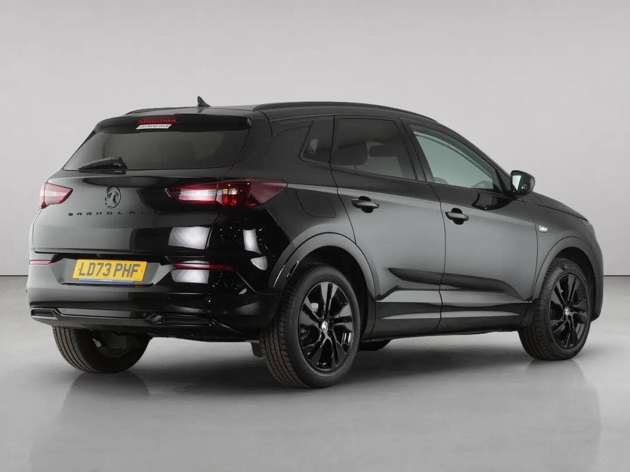 Vauxhall Grandland thumbnail Rear Right