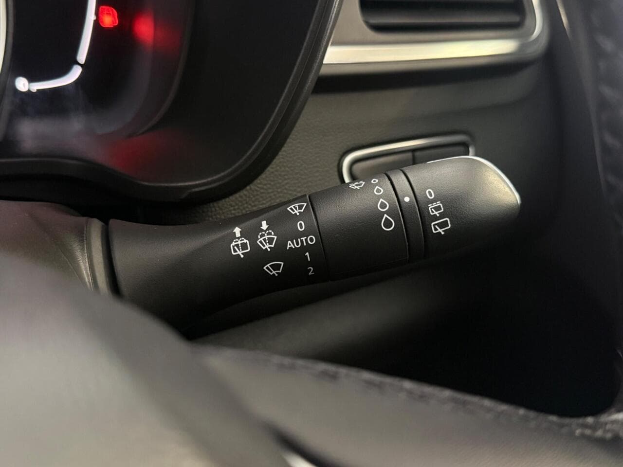 Renault Kadjar thumbnail Misc Controls