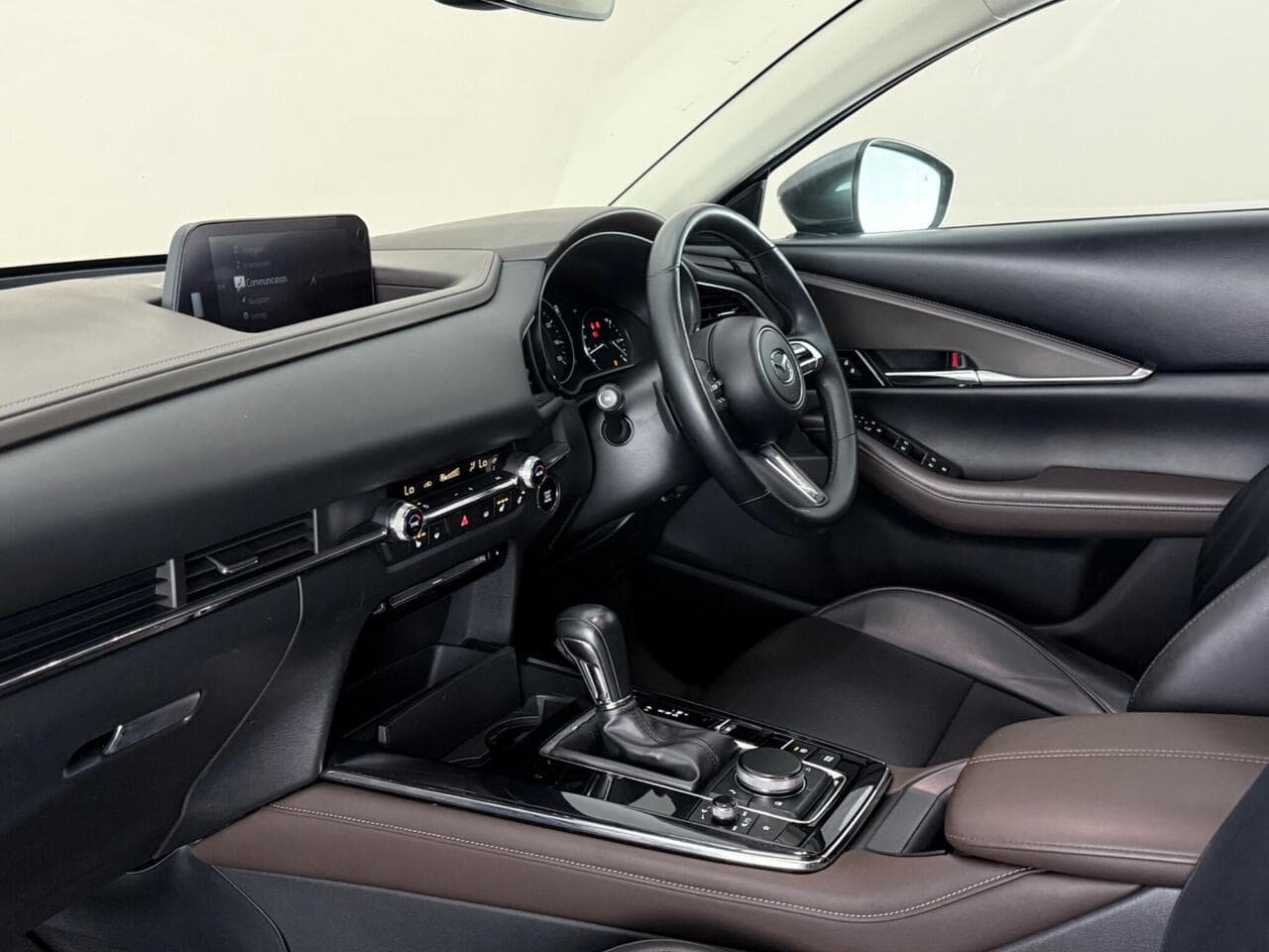 Mazda CX-30 thumbnail Interior Front