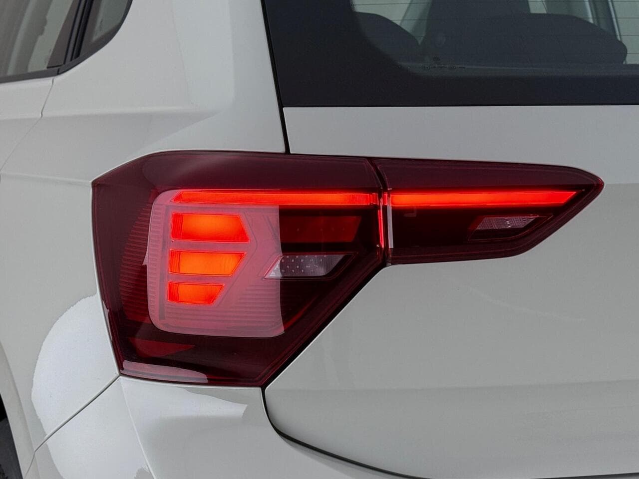 Volkswagen Polo thumbnail Lights Rear
